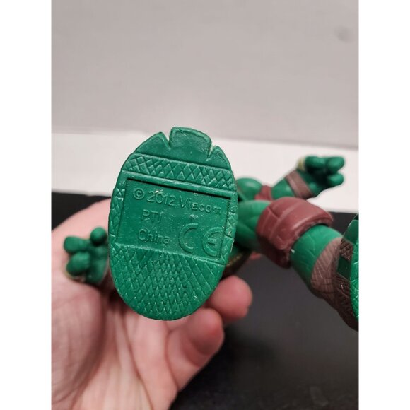 Teenage Mutant Ninja Turtles Raphael Action Figure 2012 Viacom -  Vintage - Picture 5 of 7
